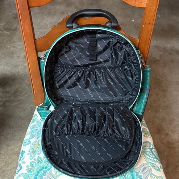 Vintage Liverpool Green Travel Bag - Picture 2 of 8